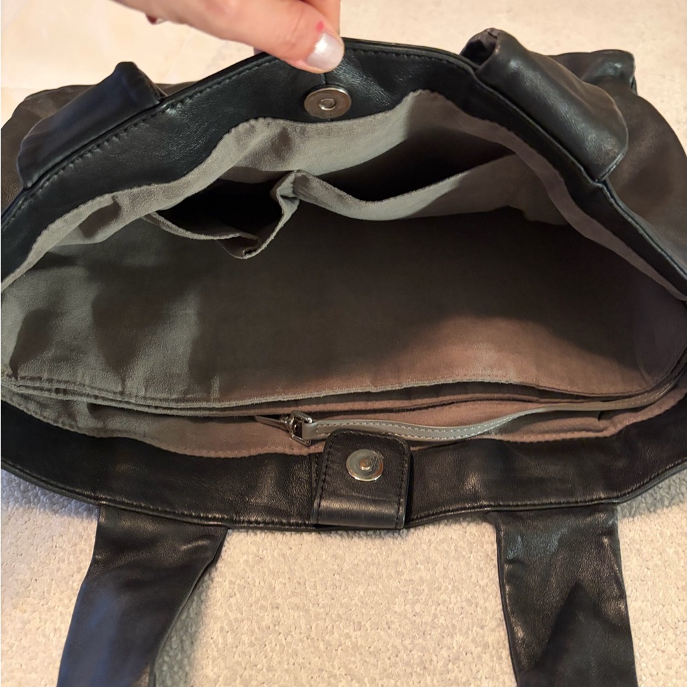 Vince Camuto Sleek Black Large Leather Tote Shoulder Bag Career Office Laptop - Picture 16 of 16